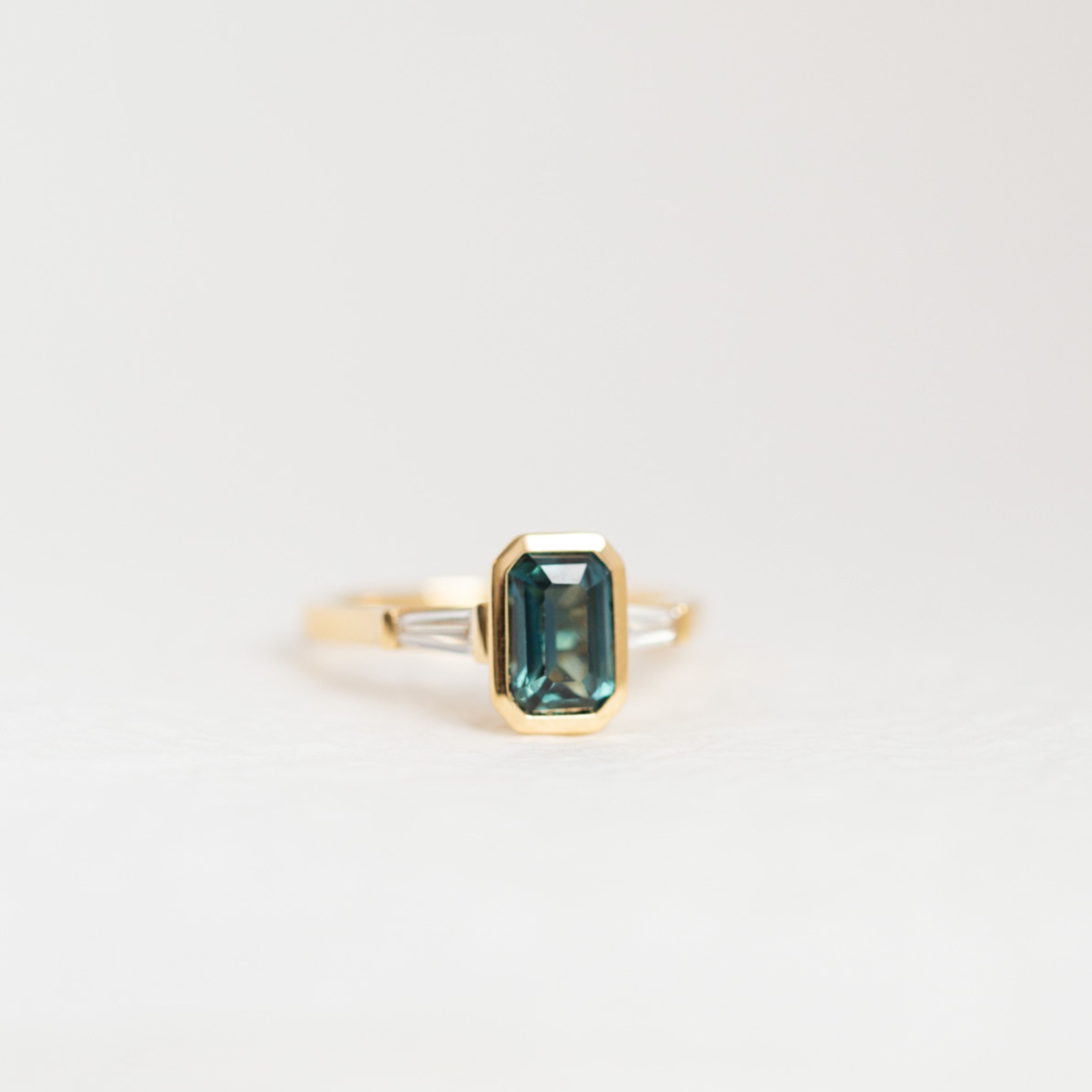 18K Yellow Gold Teal Sapphire Ring